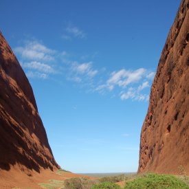 Return to Ayers Rock and flight to Sydney