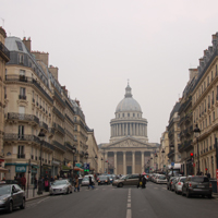 Marta viajó a París